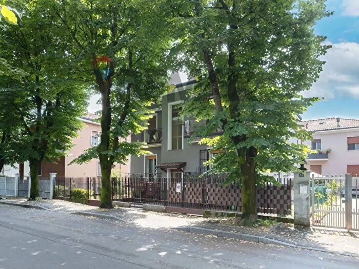 Appartamento quadrilocale in vendita in Via Monte Bianco, Cusano Milanino