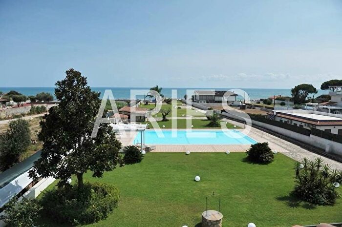 Casa con 6 locali in affitto in Via Terracina, Centro, San Felice Circeo