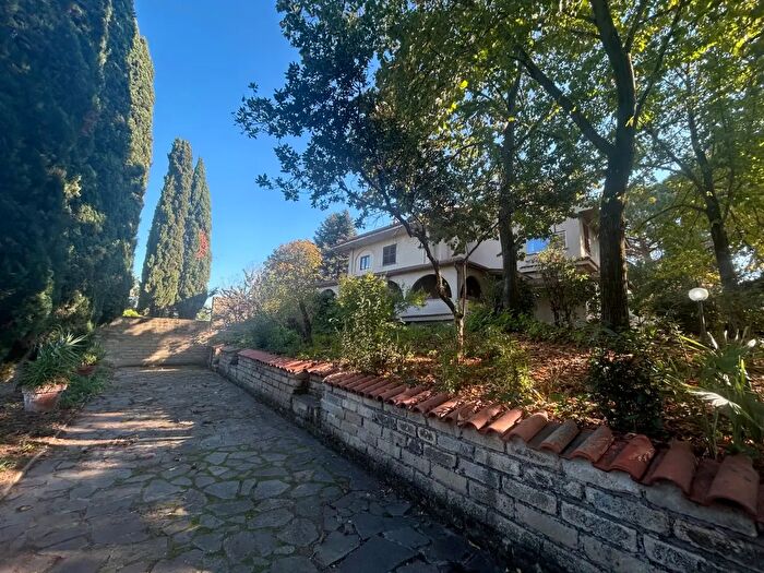 Casa bilocale in vendita in Via Paolo Monelli, Roma