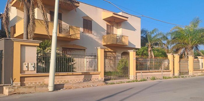 Casa con 8 locali in vendita in Via Bessarione, Mazara Del Vallo