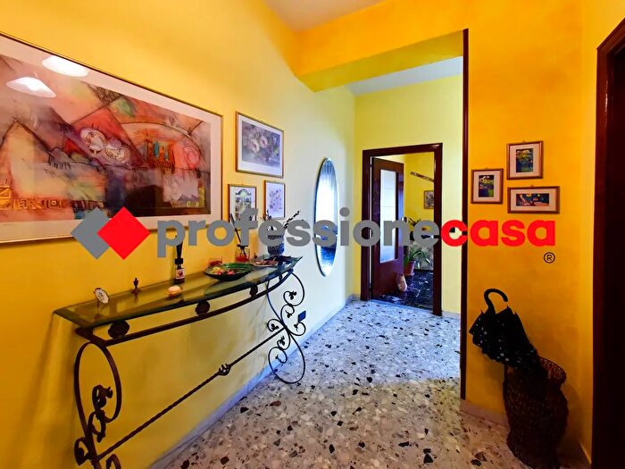 Appartamento con 5 locali in vendita in Viale Carlo III, San Nicola La Strada