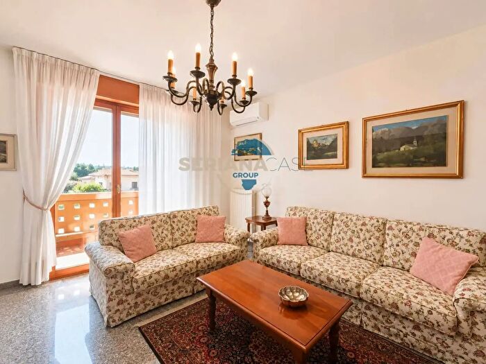 Appartamento quadrilocale in vendita in Via Torretta, Bergamo