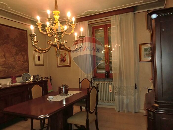 Appartamento trilocale in vendita in Via Fratelli Bricco, Cerano