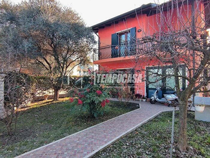 Casa con 5 locali in vendita in Via Montà, Padova