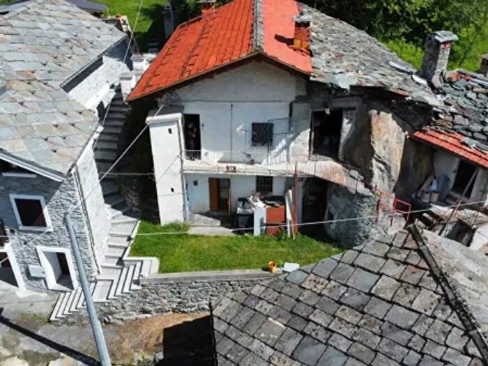 Casa quadrilocale in vendita in Frazione Martassina, Ala Di Stura