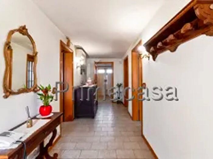 Casa con 7 locali in vendita in Via Nuova, Rolo