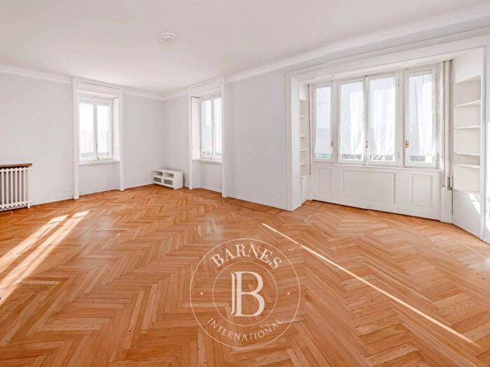 Appartamento con 6 locali in affitto in Via Giuseppe Piolti de Bianchi, Plebisciti Susa, Milano