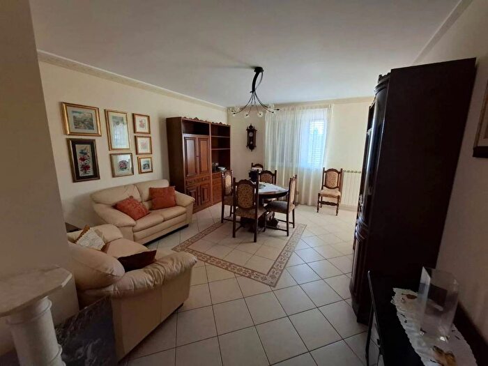 Appartamento quadrilocale in affitto in Corso Sandro Pertini, Modica Sorda, Modica