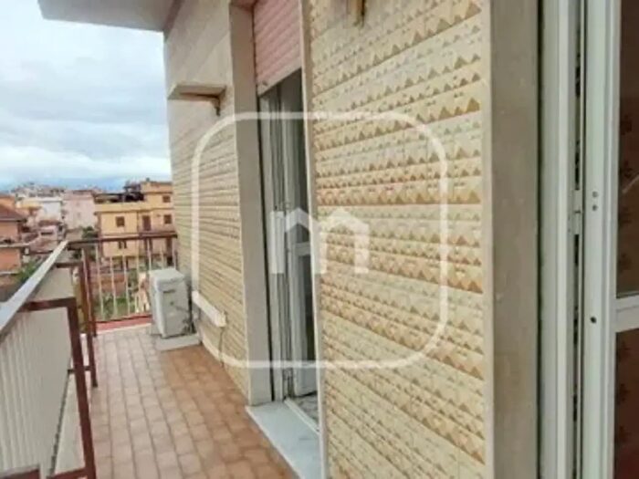 Appartamento bilocale in vendita in Via Alfredo Blasi, Roma