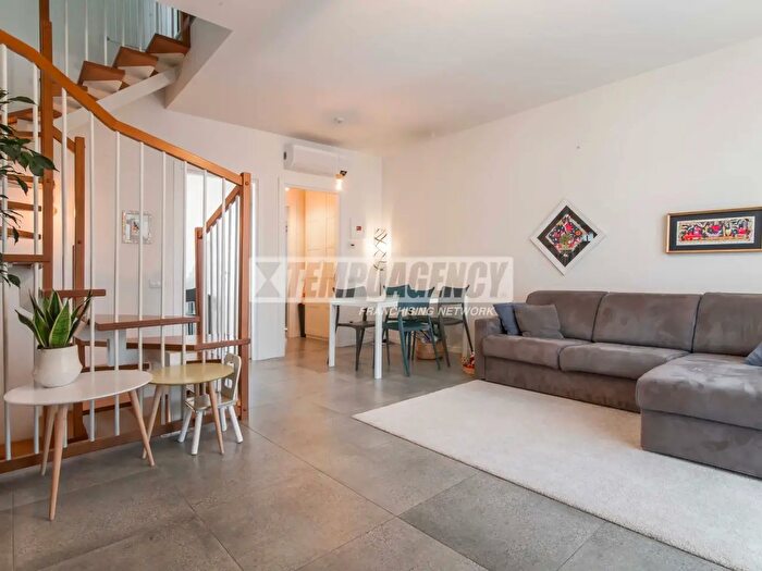 Casa trilocale in vendita in Via Donatello, Cislago