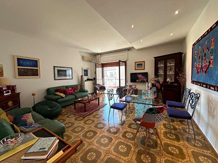 Appartamento quadrilocale in vendita in Via dei Romani, Crotone