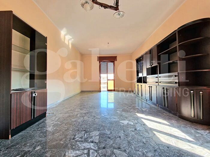 Appartamento con 5 locali in vendita in Via Togliatti, Barrali