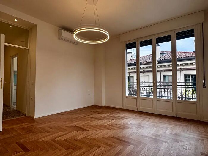 Appartamento trilocale in affitto in Via Tommaso da Modena, Treviso