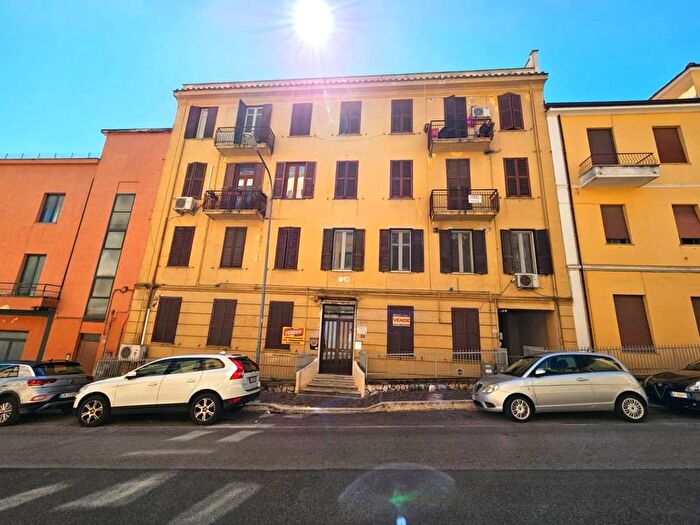 Appartamento trilocale in affitto in Viale Napoli, Centro, Frosinone