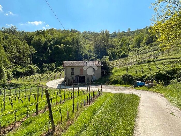 Casa bilocale in vendita in Regione Gardino, Loazzolo