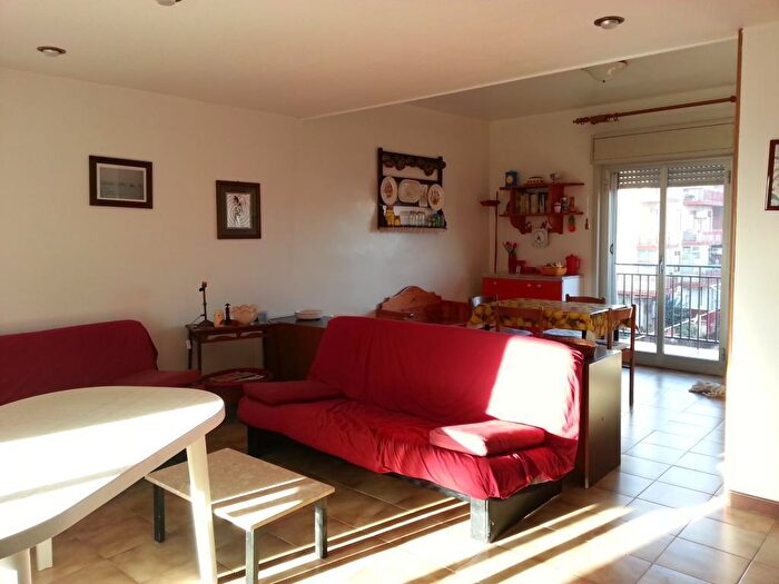 Appartamento con 5 locali in vendita in Via Ustica, Agrigento