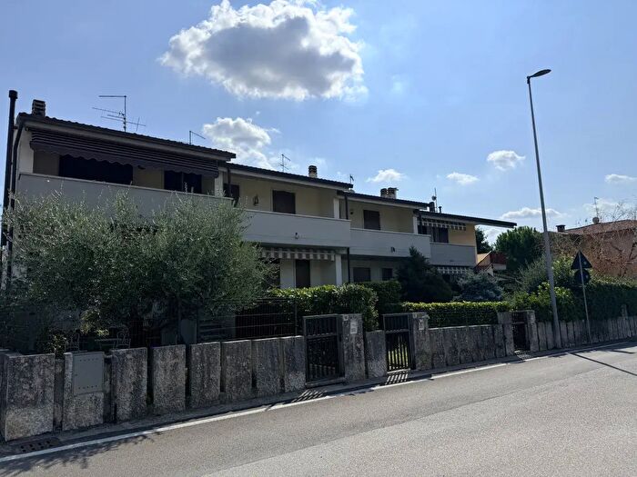 Casa con 5 locali in vendita in Via Santa Sofia, San Pietro In Cariano