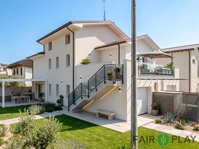 Casa con 5 locali in vendita in Via Don Giovanni Pollini, Forli'