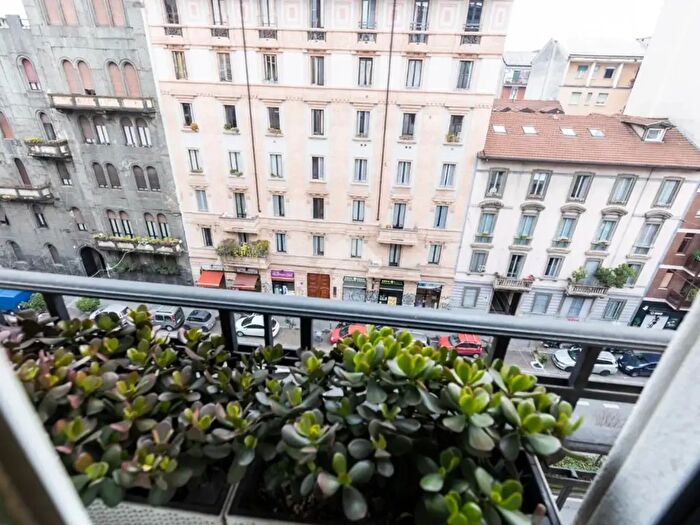 Appartamento trilocale in vendita in Viale Monza, Milano