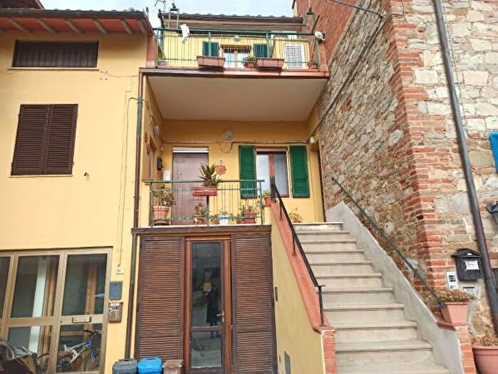 Casa trilocale in vendita in Via Santa Maria, Castiglione Del Lago