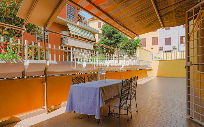 Appartamento trilocale in vendita in Via di Boccea, Roma