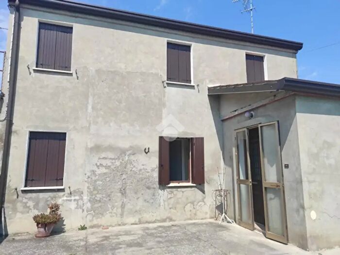 Casa trilocale in vendita in Via Papafava, Pettorazza Grimani
