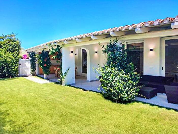 Casa quadrilocale in vendita in Via su Sarrale, Olbia