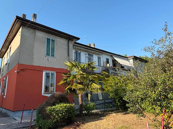 Appartamento trilocale in vendita in Via Pecori Giraldi, Schio