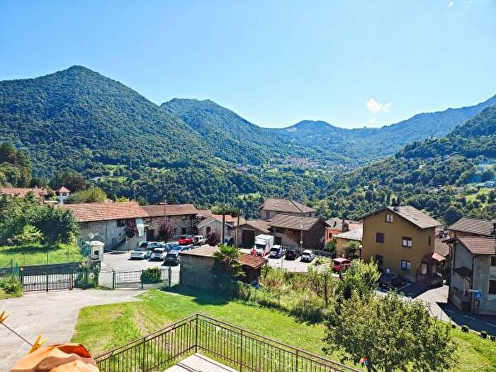 Appartamento trilocale in vendita in Via Magistri Intelvesi, Dizzasco