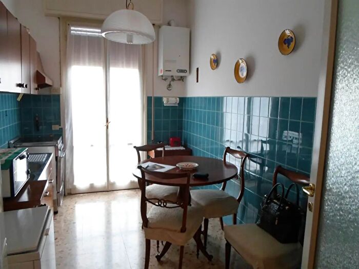 Appartamento trilocale in affitto in Via Antonio Fogazzaro, Firenze