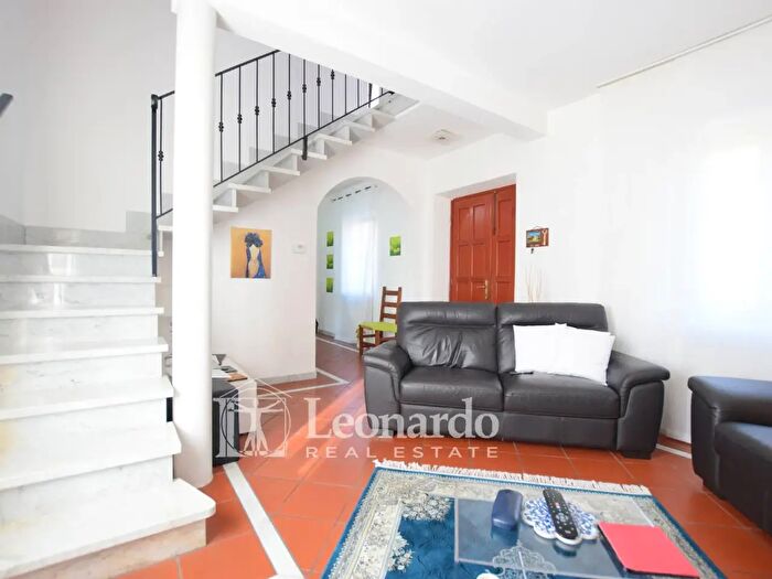 Casa con 7 locali in vendita in Via Fontana, Massarosa