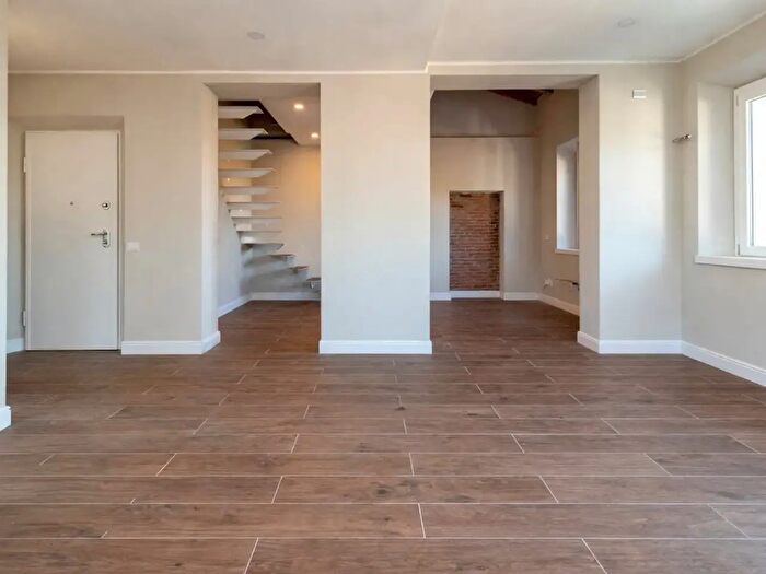 Appartamento con 5 locali in vendita in Via Barsanti, Seravezza