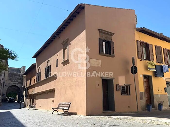 Appartamento quadrilocale in vendita in Via Carducci, Tarquinia