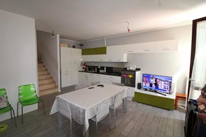 Appartamento con 5 locali in vendita in Maiolati Spontini