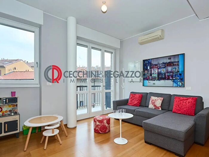 Appartamento trilocale in vendita in Via Ettore Troilo, Milano