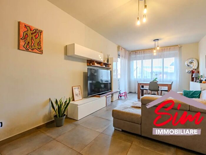 Appartamento quadrilocale in vendita in Via Campano Giovanni da Novara Snc, Novara