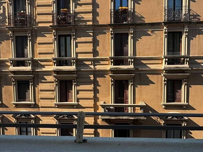 Appartamento trilocale in affitto in Viale Premuda, Piave Tricolore, Milano