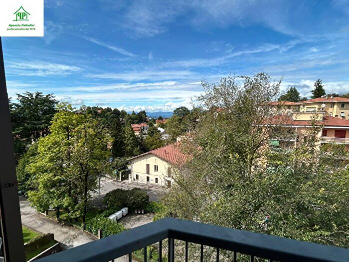 Appartamento trilocale in affitto in Via Carlo Goldoni, Bosto, Varese