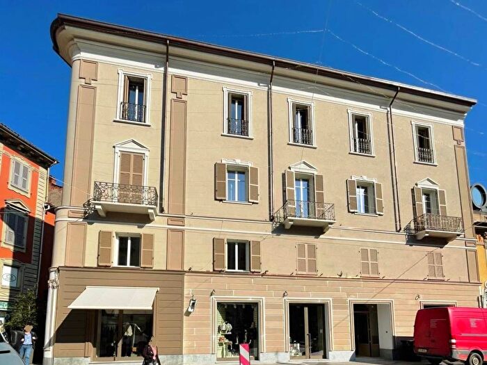 Appartamento trilocale in affitto in Piazzetta della Lega, Centro, Alessandria