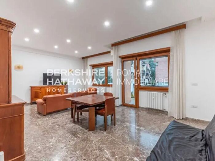 Appartamento trilocale in vendita in Via della Cava Aurelia, Roma