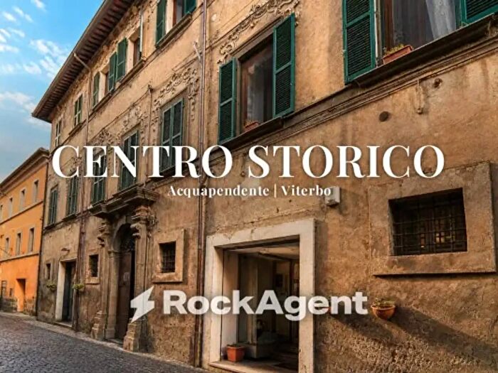 Appartamento trilocale in vendita in Via Roma, Acquapendente