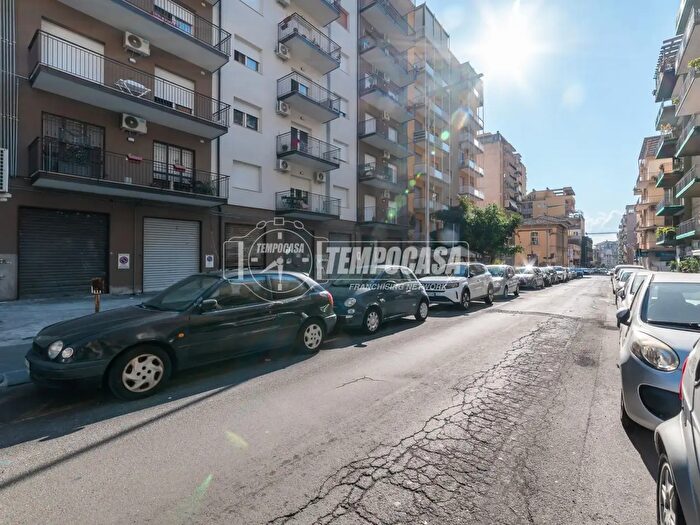 Appartamento quadrilocale in vendita in Via Duca degli Abruzzi, Catania