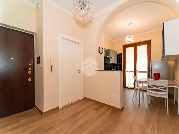 Appartamento quadrilocale in affitto in Via Valentino Carrera, Torino