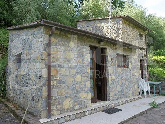 Casa bilocale in vendita in Via Provinciale, Lerici
