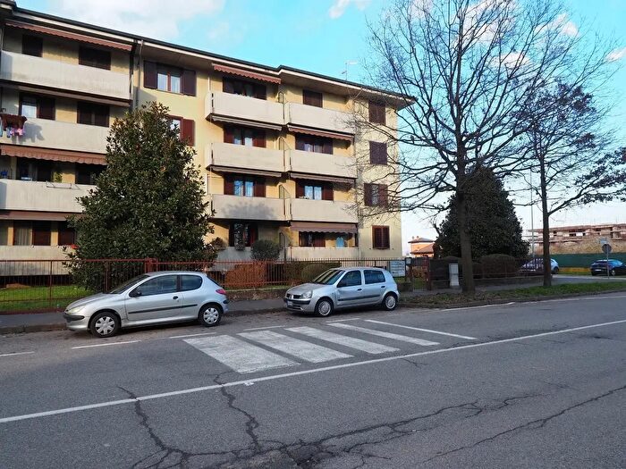 Case in Vendita e in Affitto - 2