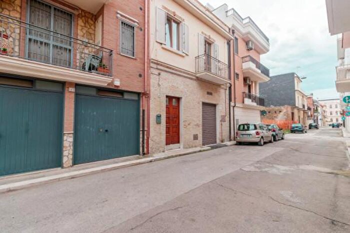 Casa quadrilocale in vendita in Via Castelmorrone, San Severo