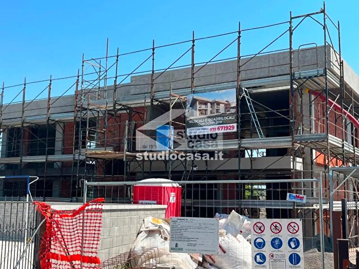 Appartamento trilocale in vendita in Piazza Libertà, Stezzano