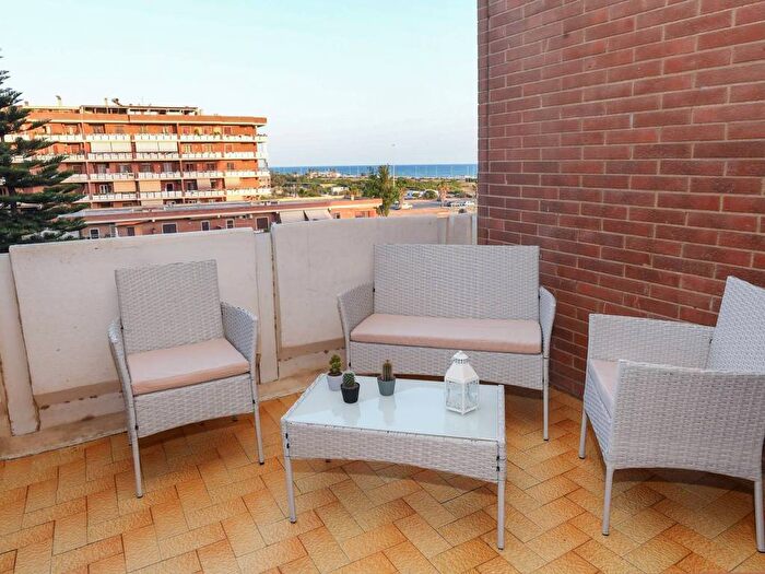 Appartamento trilocale in affitto in Via Giuseppe Renato Bellot, Castel Fusano, Roma