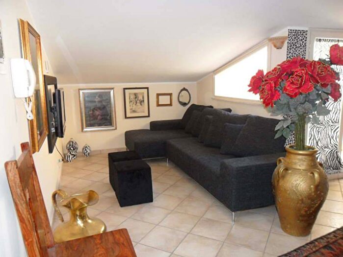 Casa trilocale in affitto in Centro, Bagheria