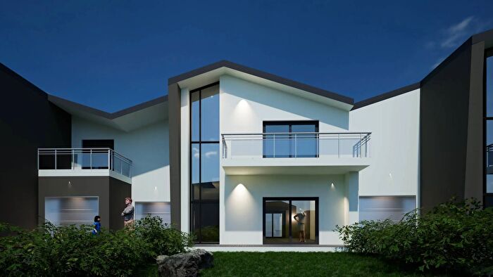 Casa con 5 locali in vendita in Via Generale dalla Chiesa, San Maurizio Canavese